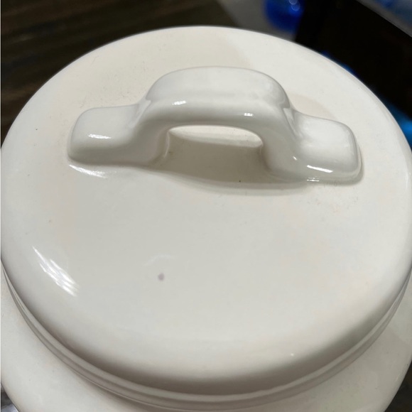 Rae Dunn “Elf” canister - Picture 4 of 8